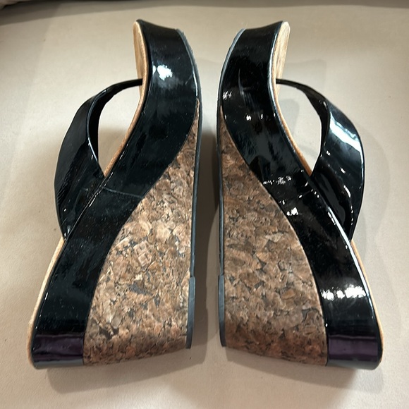 Dani black  wedge black patent & cork  Sandal.  Size 10 - Picture 5 of 7